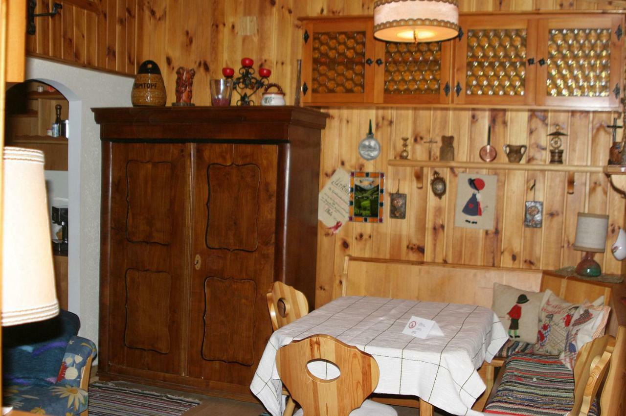 Gaestehaus-Staats Acomodação com café da manhã Obervellach Exterior foto